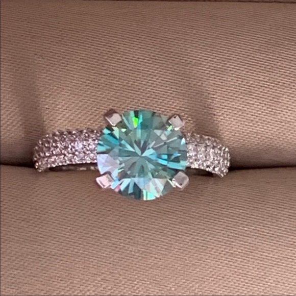 3.0 Carat VVS1 Vivid Blue Moissanite Ring - Picture 6 of 8